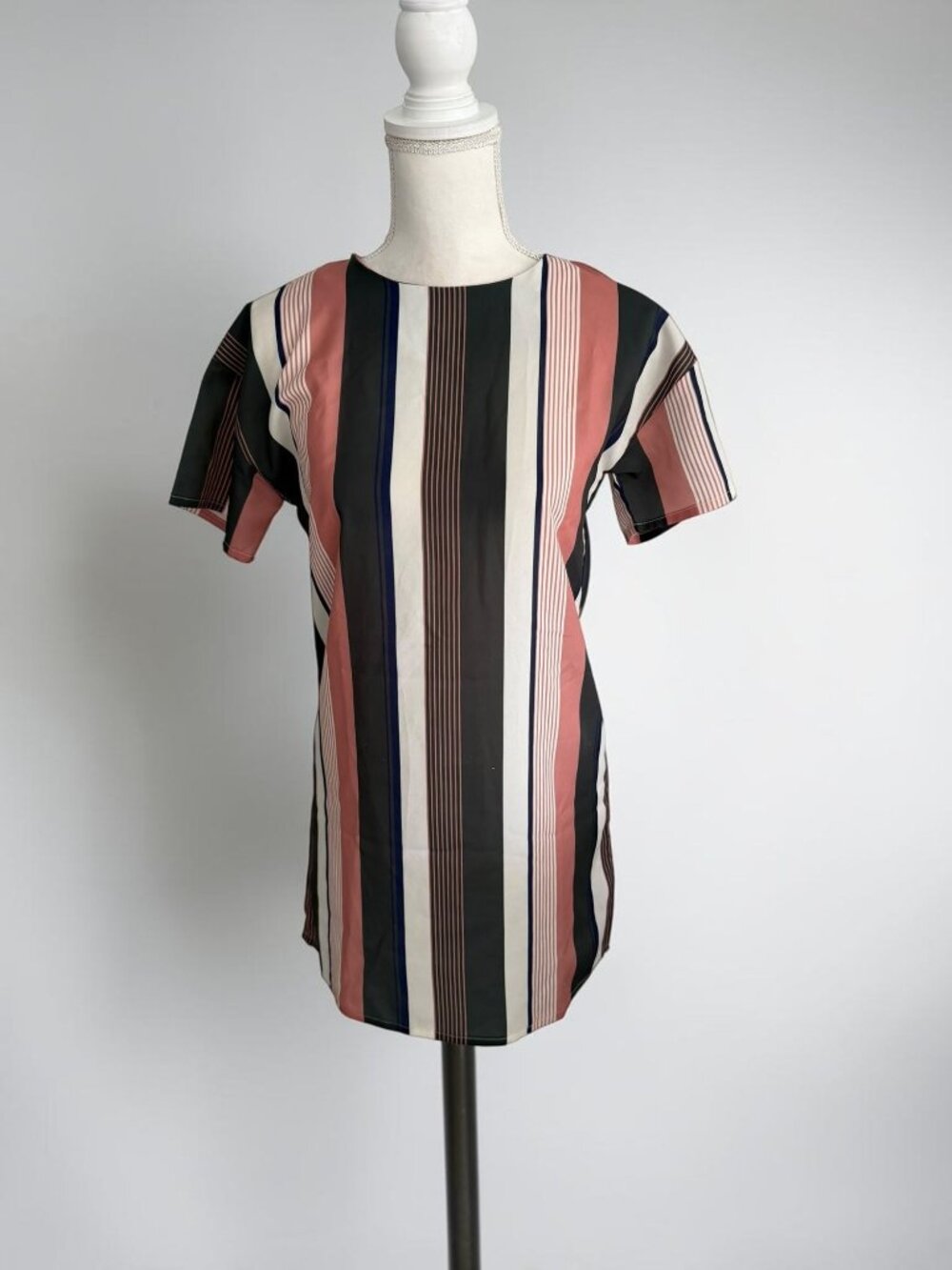 BOOHOO Multicolor Striped Shift Dress Size US 0